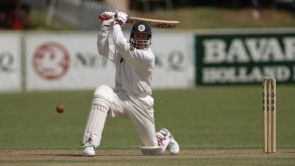 flipping-the-bird-how-a-redone-coin-toss-led-to-zimbabwes-first-test-win.Click to read full article.