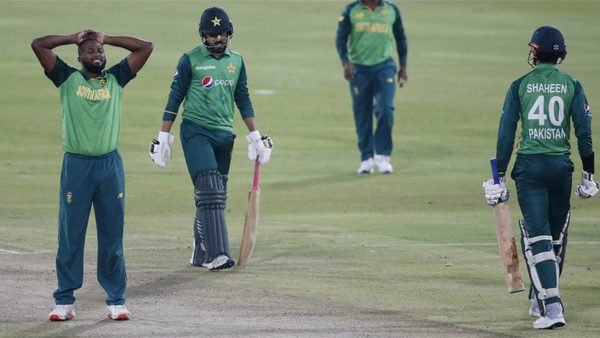 high-full-toss-called-no-ball-despite-bowling-pakistan-batsman-in-last-ball-odi-win.Click to read full article.