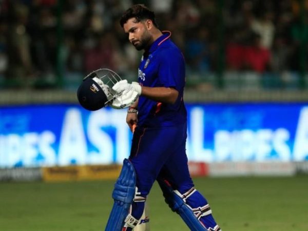 rishabh-pant-should-and-will-walk-into-indias-t20-world-cup-xi.Click to read full article.