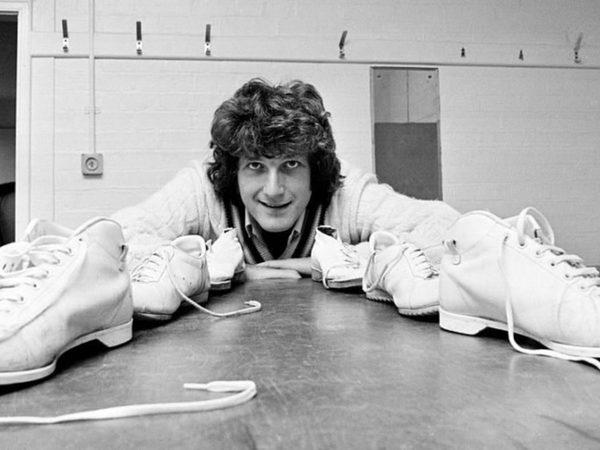 funny-determined-and-an-all-action-hero-paul-allotts-tribute-to-bob-willis.Click to read full article.