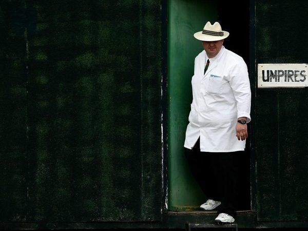 new-forest-club-match-abandoned-after-player-head-butts-umpire.Click to read full article.