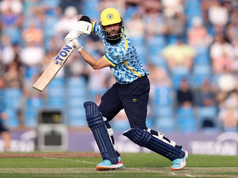 moeen-ali-reverses-domestic-retirement-signs-up-with-yorkshire-for-t20-blast.Click to read full article.