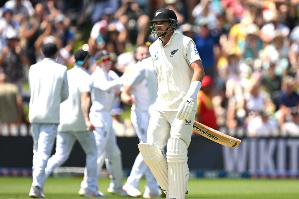 England successfully bluff Tim Southee with the field for Gus Atkinson hat-trick delivery