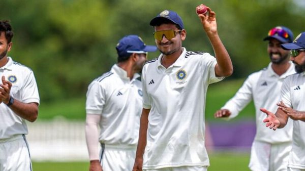 little-known-indian-spinner-manishi-equals-first-class-world-record-with-six-lbw-victims-in-duleep-trophy-quarterfinal.Click to read full article.