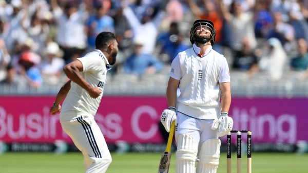 india-seamer-mohammed-siraj-reprimanded-for-send-off-to-england-opener-ben-duckett-in-lords-test.Click to read full article.