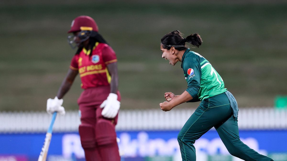 Fatima Sana Khan of Pakistan celebrate the wicket of Hayley Matthews of the West Indies during the 2022 ICC Women's Cricket World Cup match between West Indies and Pakistan at Seddon Park on March 21, 2022 in Hamilton, New Zealand