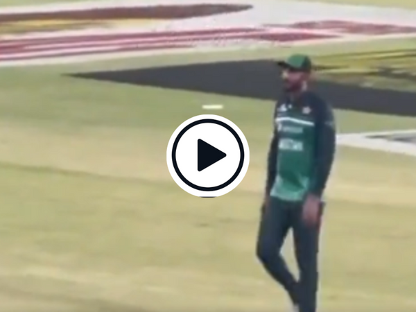 watch-crowd-footage-shows-fans-jeering-at-shan-masood-calling-him-parchi.Click to read full article.