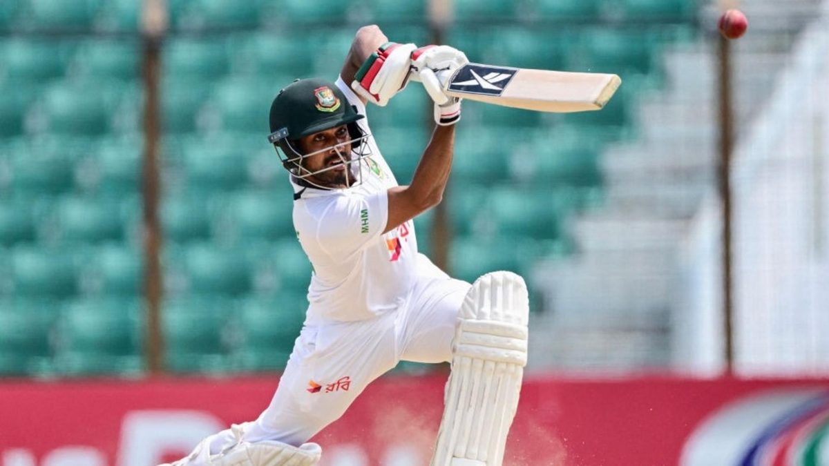 Mehidy Hasan Miraz Batting during the Pakistan-Bangladesh Test series