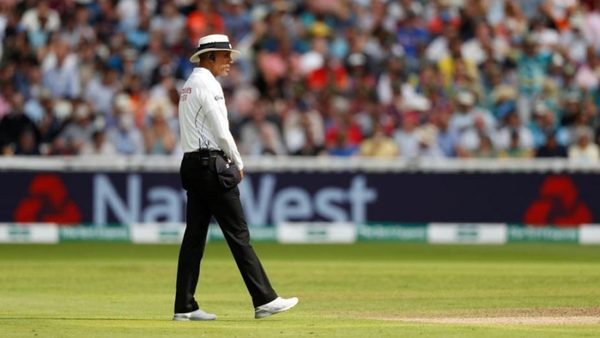 ashes-day-1-umpiring-errors-dar-wilson-scrutiny.Click to read full article.
