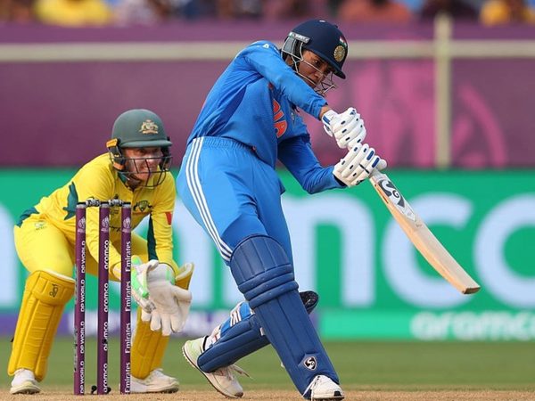 faster-than-viv-and-kohli-smriti-mandhana-becomes-quickest-woman-to-5000-odi-runs.Click to read full article.