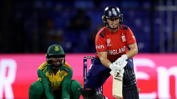 englands-alice-capsey-selection-flip-flop-is-symptomatic-of-wider-malaise.Click to read full article.