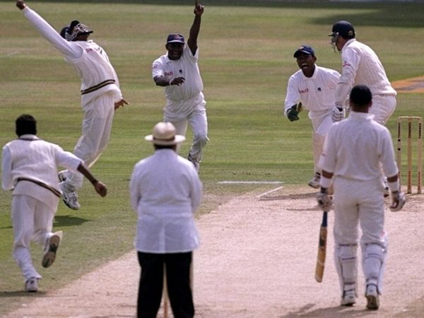 16-for-220-when-muralidaran-ran-riot-at-the-oval-and-sri-lanka-stole-a-famous-test-win.Click to read full article.