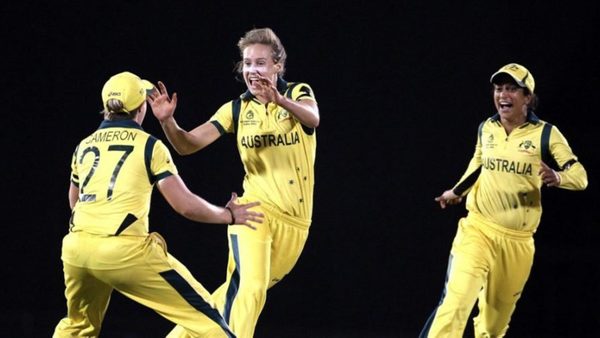 womens-spells-of-the-decade-no-3-one-legged-perry-wins-australia-the-world-cup.Click to read full article.