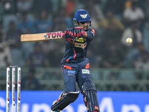 todays-ipl-2025-match-lsg-vs-pbks-live-score-playing-xis-toss-pitch-report-team-news-and-match-prediction.Click to read full article.