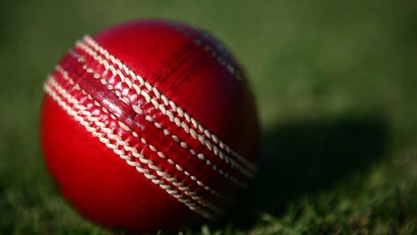 umpire-dies-hit-cricket-ball.Click to read full article.