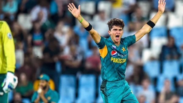 pakistan-always-produces-these-players-nasser-hussain-praises-young-bowlers.Click to read full article.