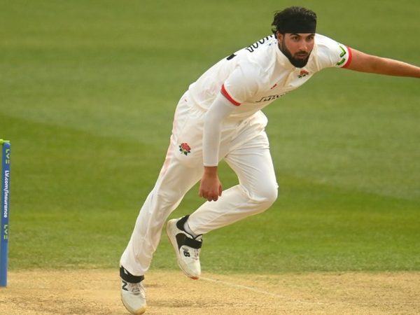 saqib-mahmood-signs-lancashire-white-ball-contract-but-retains-test-ambitions.Click to read full article.