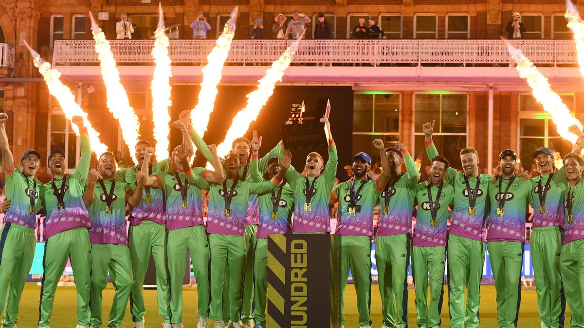 am Billings and the Oval Invincibles celebrate after The Hundred Final between Oval Invincibles and Southern Brave at Lord's Cricket Ground on August 18, 2024 in London, England