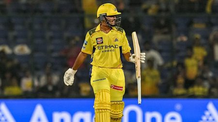 ipl-2026-injury-tracker-live-updates-full-list-of-injured-unavailable-players-replacements.Click to read full article.