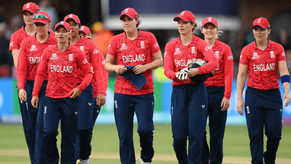 england-must-bridge-gap-between-bat-ball-win-t20-world-cup.Click to read full article.