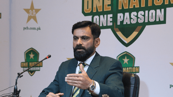 mohammed-hafeez-resigns-from-pcb-technical-committee-hours-before-pakistan-2023-world-cup-squad-announcement.Click to read full article.
