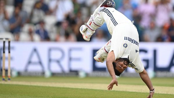 rishabh-pant-wisden-cricketer-of-the-year.Click to read full article.