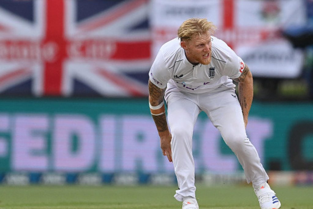 Ben Stokes limps off injured mid-over on day three of Hamilton Test