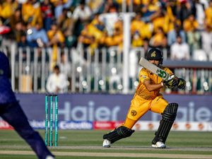 peshawar-zalmi-equal-psl-record-with-five-ducks-in-one-innings.Click to read full article.