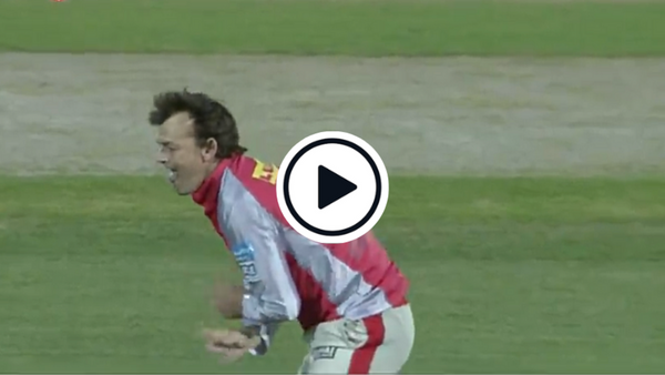 watch-adam-gilchrist-picks-up-a-wicket-on-his-first-and-only-t20-delivery-ipl.Click to read full article.
