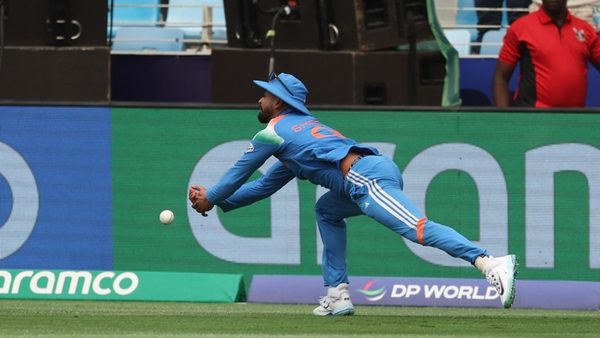 rachin-ravindra-dropped-twice-in-the-space-of-five-balls-in-champions-trophy-2025-final.Click to read full article.