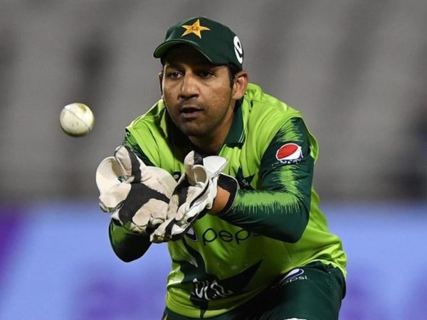 sarfaraz-posts-cryptic-tweet-in-apparent-response-to-backlash-over-missed-stumping.Click to read full article.