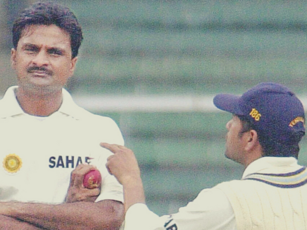 tendulkar-srinath-trousers-game-2002-badani-england.Click to read full article.