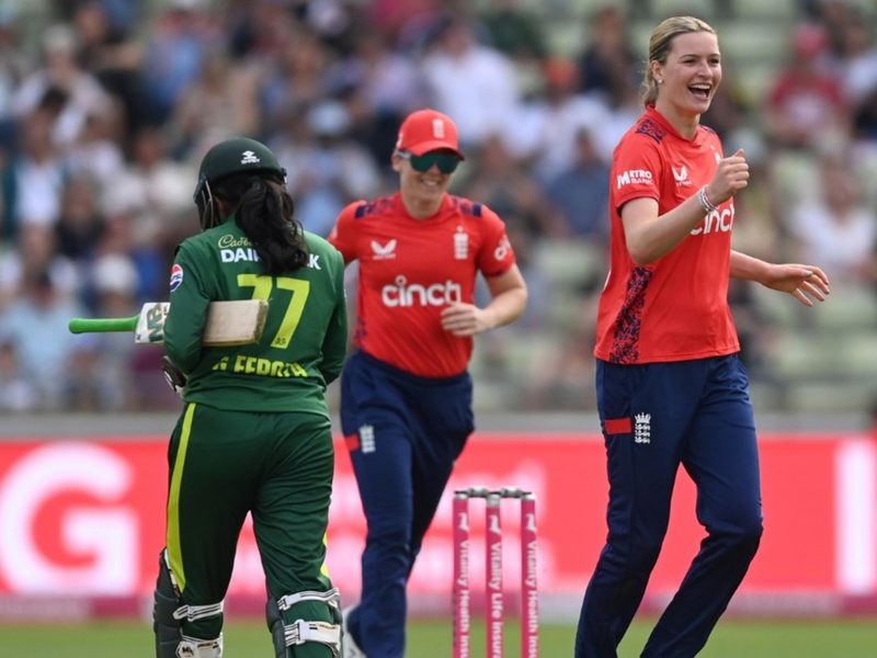 want-get-faster-lauren-bell-pace-race-swing-bowling-leading-englands-attack.Click to read full article.