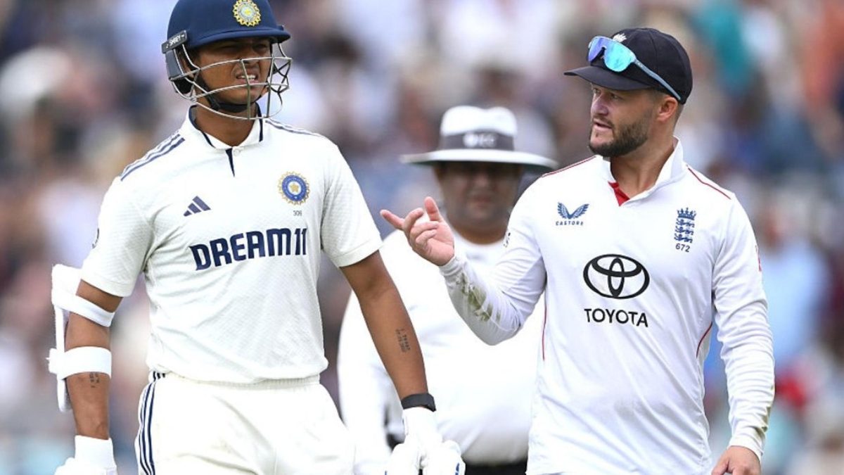 Jaiswal and Duckett during day three of the Test