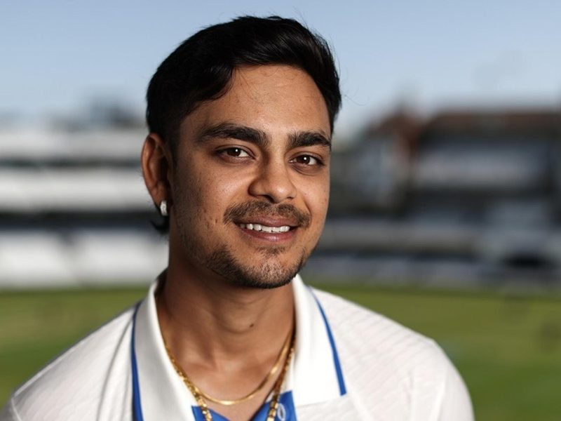 ishan-kishan-smashes-hundred-to-celebrate-first-class-return-after-14-months-duleep-trophy-2024.Click to read full article.