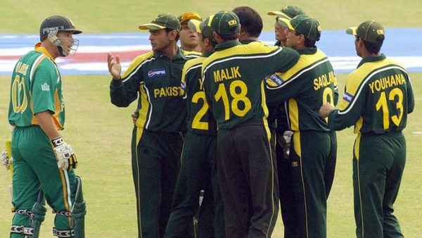 cmon-hit-me-in-front-of-square-akhtar-gibbs-relive-classic-duel.Click to read full article.