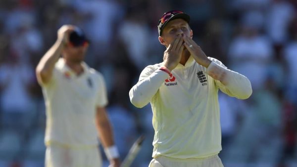 hussain-hails-genius-field-placing-after-pivotal-van-der-dussen-wicket.Click to read full article.