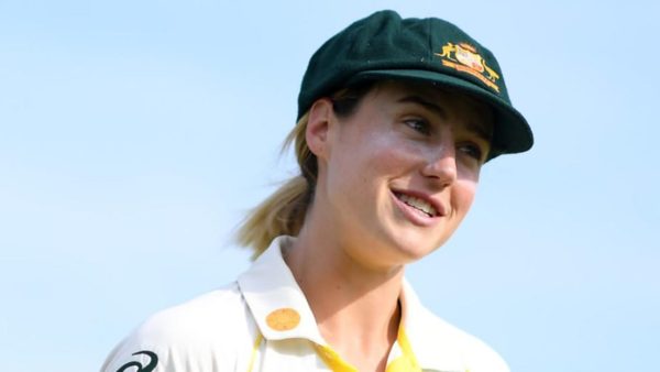 perry-stars-again-as-australia-retain-the-ashes.Click to read full article.