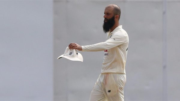 moeen-ali-struggles-to-repay-englands-faith-on-up-and-down-day.Click to read full article.