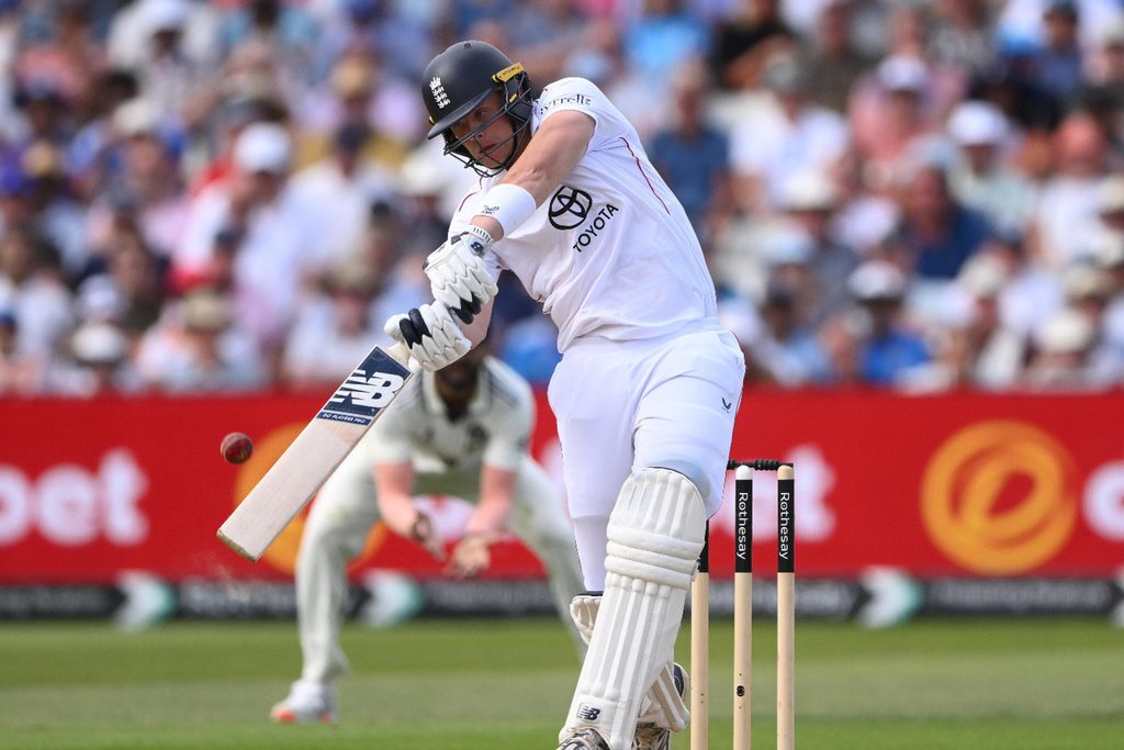 England wicketkeeper equals world record with rapid start to Test career