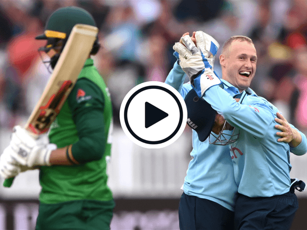 watch-john-simpson-takes-genius-leg-side-catch-standing-up-to-the-stumps.Click to read full article.