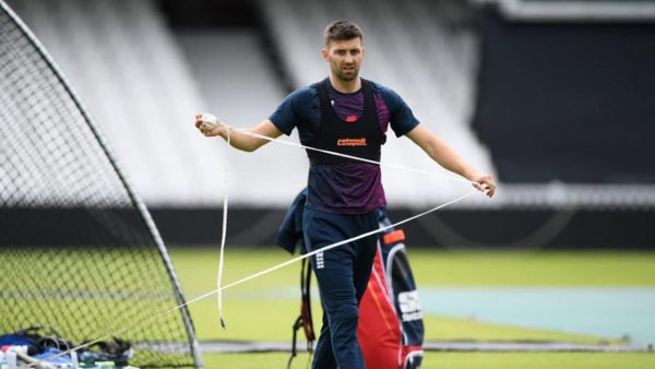 england-replace-plunkett-wood-pakistan-clash.Click to read full article.