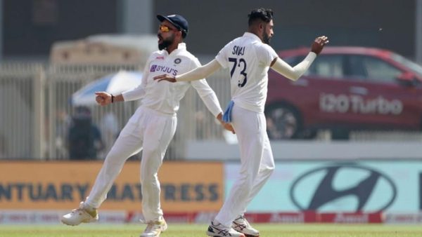 leaked-kohli-shastri-presser-chat-leads-to-buzz-that-siraj-might-start-in-wtc-final.Click to read full article.