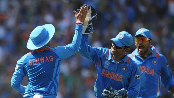 selectors-communicate-with-ms-dhoni-virender-sehwag.Click to read full article.