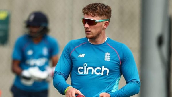 alastair-cook-england-should-pick-dom-bess-for-the-boxing-day-test.Click to read full article.