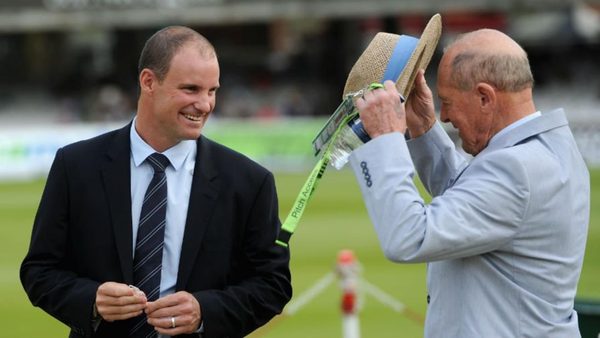 geoffrey-boycott-andrew-strauss-honoured-with-knighthoods.Click to read full article.