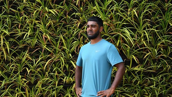 rehan-ahmed-faces-visa-issues-rajkot-airport-before-third-test-ind-vs-eng-cricket-news-today.Click to read full article.