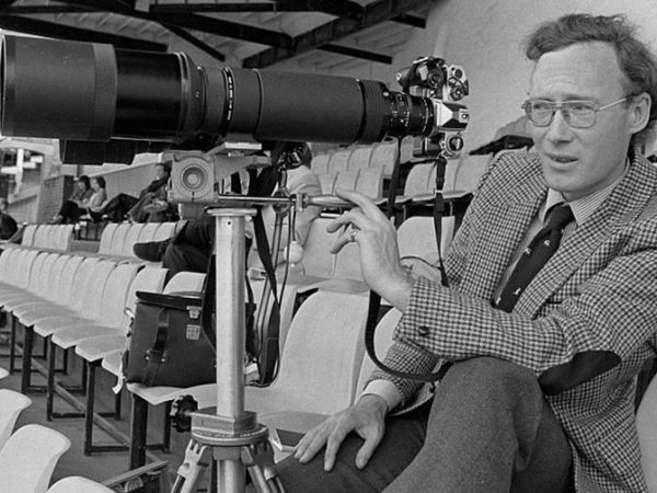 patrick-eagar-and-the-art-of-cricket-photography.Click to read full article.
