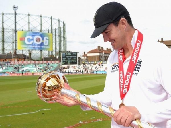 kevin-pietersen-im-not-in-dhonis-pocket-hes-in-mine.Click to read full article.