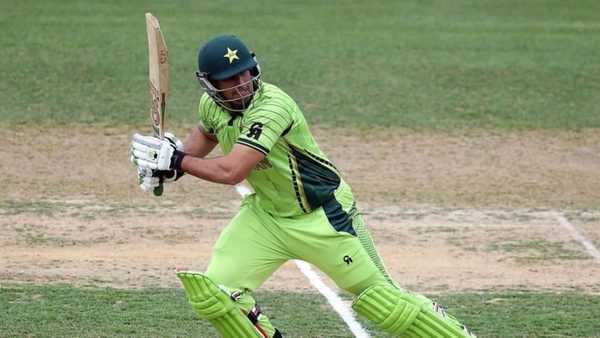 from-adhikari-to-farhat-near-forgotten-batters-who-starred-in-india-pakistan-matches.Click to read full article.